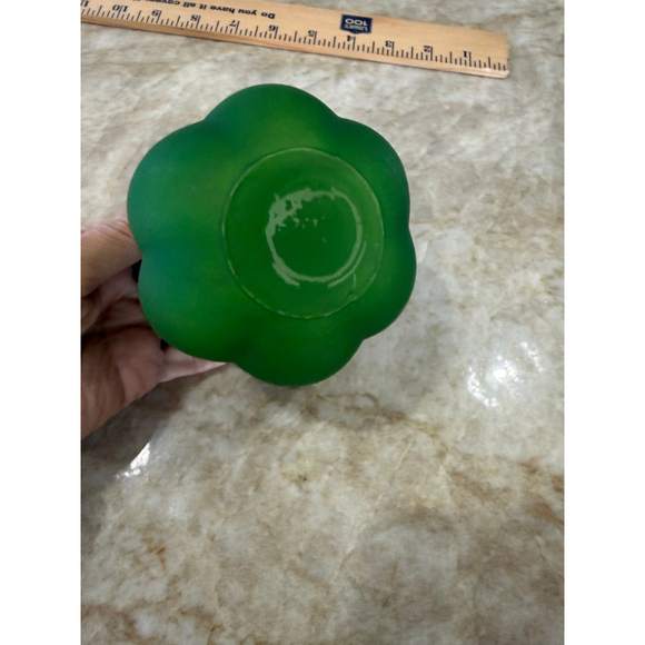 Home Accents Vase Green Purple veining, ruffle edge bud vase - Picture 3 of 7